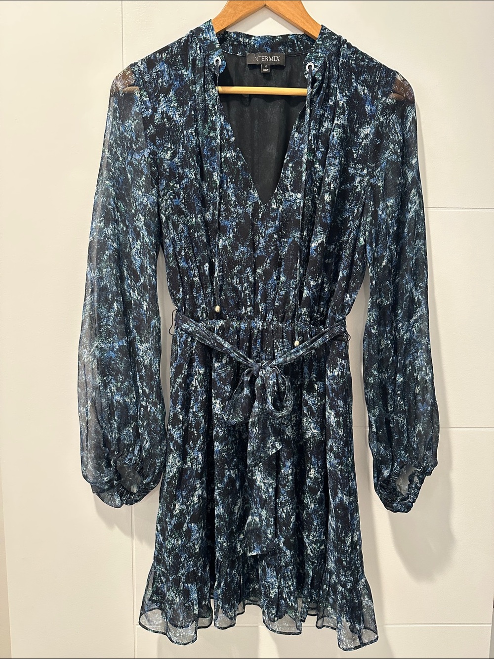 INTERMIX Blue and Black Printed Long-Sleeve Tie-Waist Dress